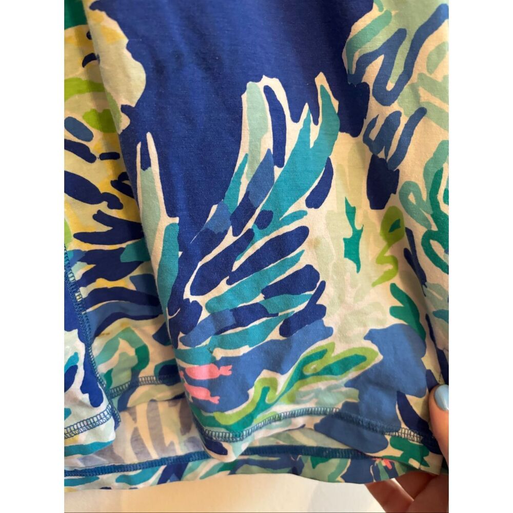 Lilly Pulitzer Luxletic Treena V-Neck Active Tee Size M Wade and Sea Print - Picture 6 of 8
